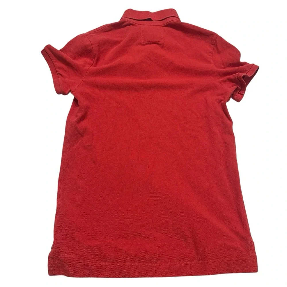 Abercrombie & Fitch Muscle Red Polo Shirt Mens Medium Short Sleeve Blue Moose - Picture 2 of 8